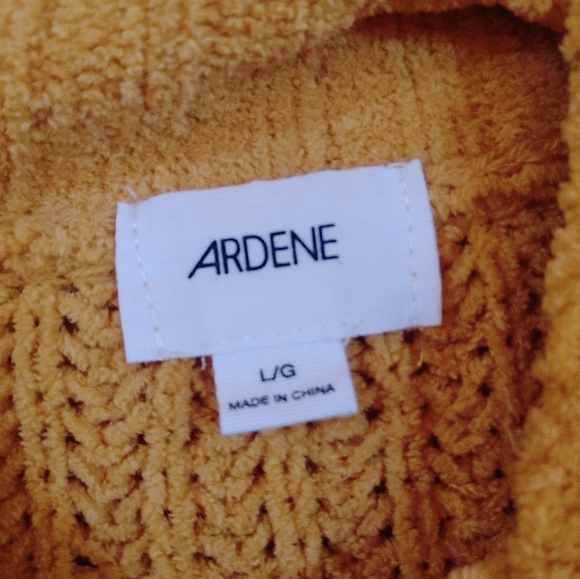 assorted sweaters - Picture 3 of 14